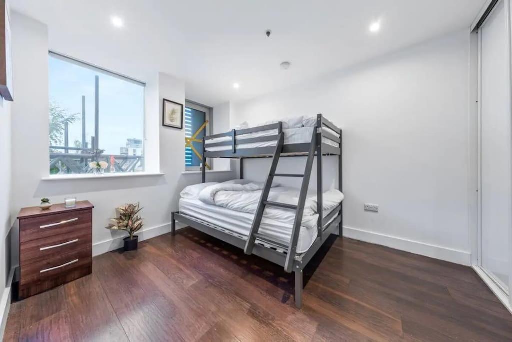 Sleep 7 20 Mins From Waterloo Bp65 * Londres